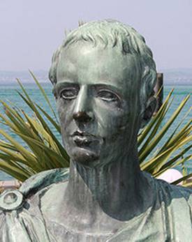 https://upload.wikimedia.org/wikipedia/commons/thumb/b/b2/Catull_Sirmione.jpg/220px-Catull_Sirmione.jpg